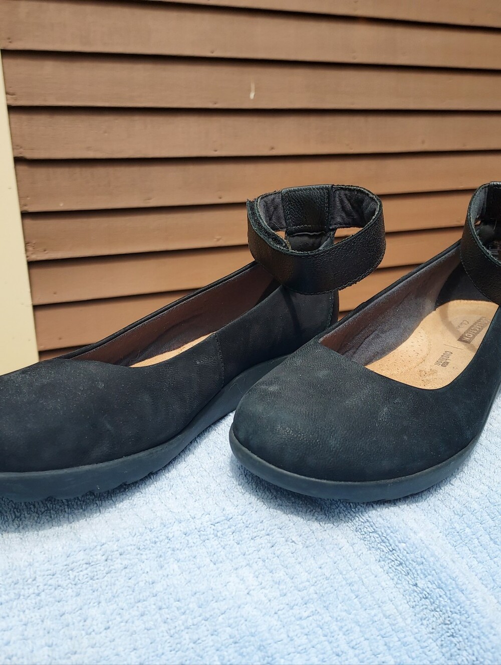 9W Clarks Ankle Strap Leather Comfort Shoes